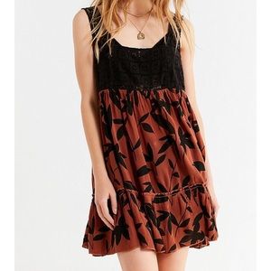 Out From Under Thalia Tiered Slip